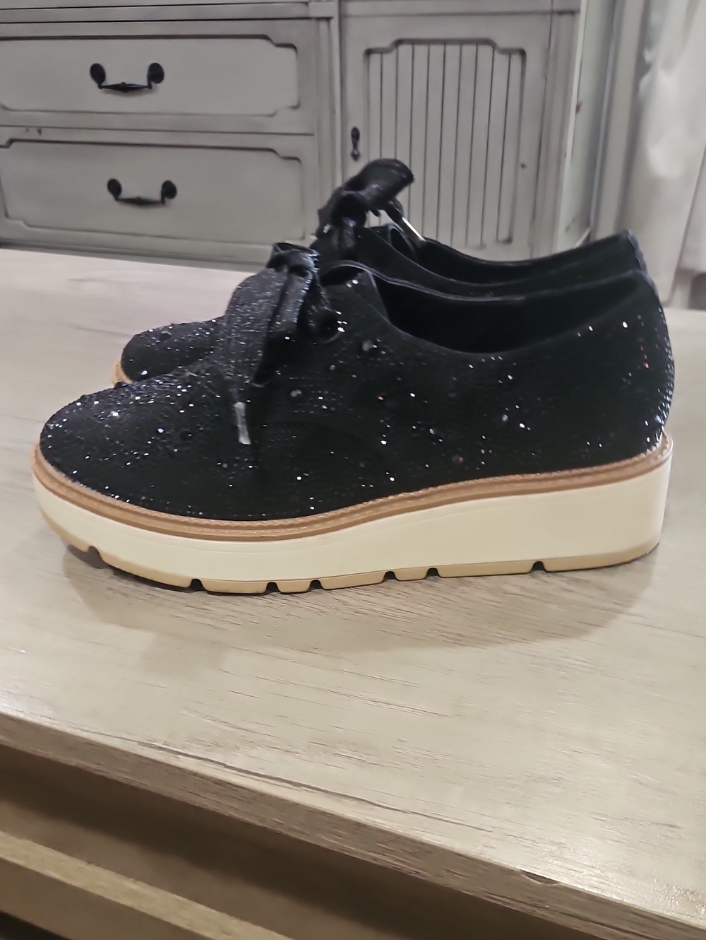 gb Girls Platform Oxford Sneakers in Black Glitter - Girl's size 4